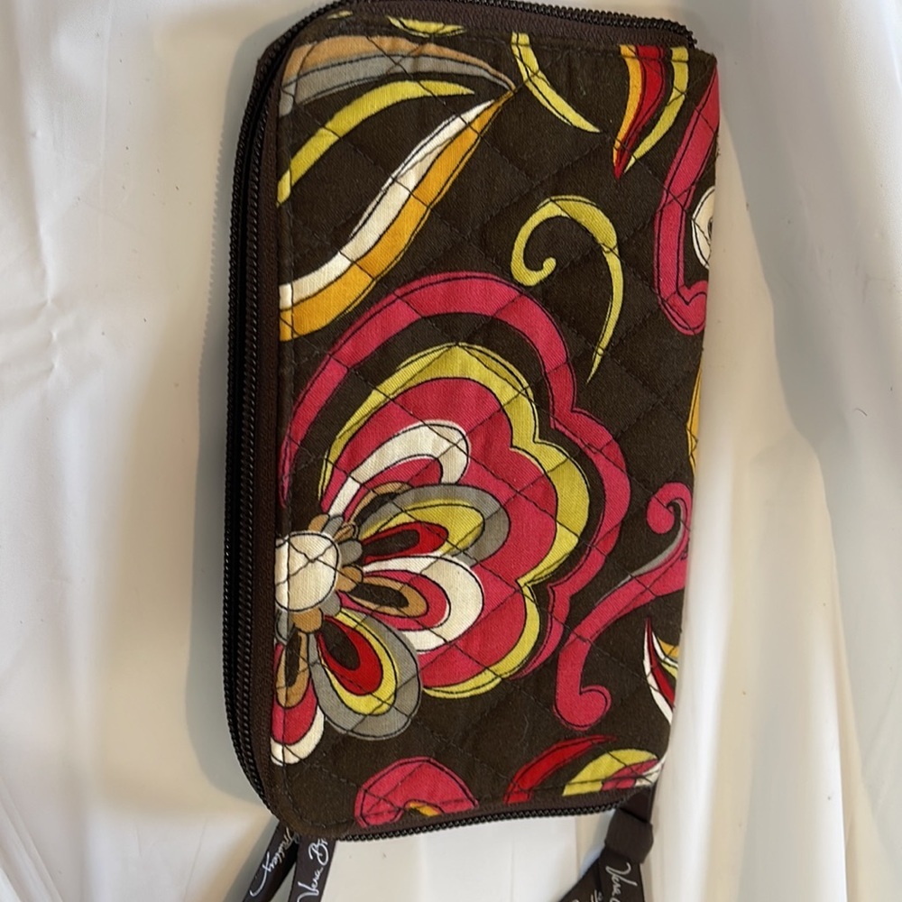 Vera Bradley fabric wallet with zippered coin purse and holds at least 9 cards - Picture 2 of 12